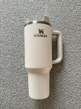 Stanley Insulated Travel Mug with Handle - Hearth & Hand Sour Cream 40 oz